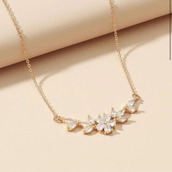 NEW Diamond Flower Bar Gold Necklace - Picture 2 of 4